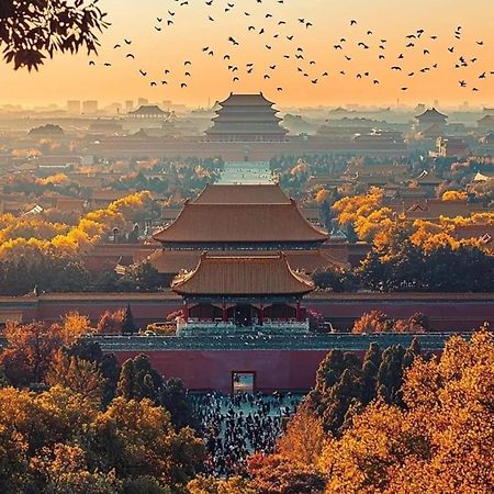 East Sacred Hotel--Very Near Beijing Tiananmen Square ,The Forbidden City,The Temple Of Heaven ,3 Minutes' Walk To Wangfujing Subway ,Located In The Center Of Beijing, Many Shopping Malls Around,Newly Renovated Hotel-Able To Receive Foreign Guests المظهر الخارجي الصورة The Forbidden City, Beijing