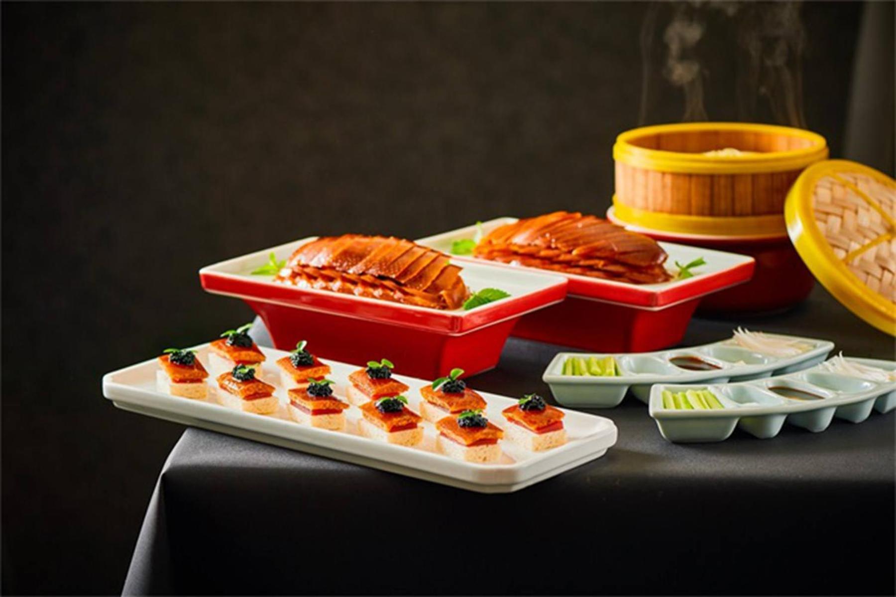 East Sacred Hotel--Very Near Beijing Tiananmen Square ,The Forbidden City,The Temple Of Heaven ,3 Minutes' Walk To Wangfujing Subway ,Located In The Center Of Beijing, Many Shopping Malls Around,Newly Renovated Hotel-Able To Receive Foreign Guests المظهر الخارجي الصورة A selection of dim sum